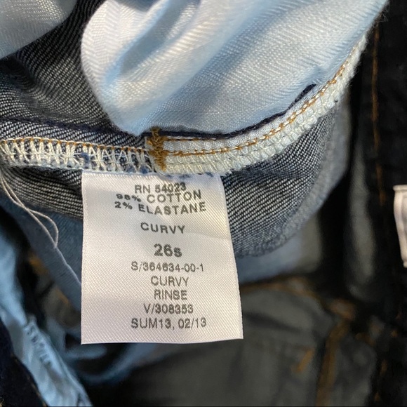 GAP - Curvy Dark Wash Jeans - Picture 13 of 14